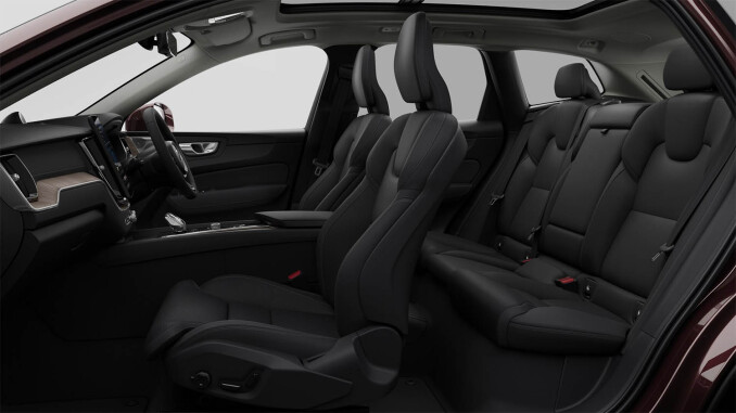 Volvo XC60 2.0 T8 [455] PHEV Ultra Dark 5dr AWD Gtron [NI] Estate - Image 5